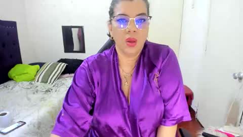 VIKY ADAMS online show from November 26, 2025, 9:54 am