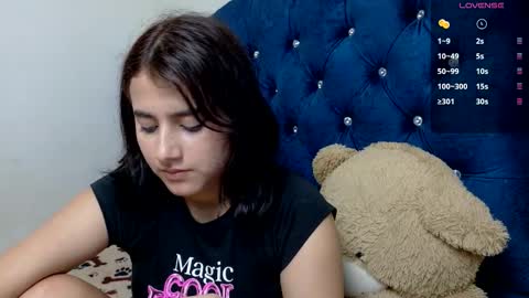 vikysexy28 online show from March 9, 2026, 5:22 am