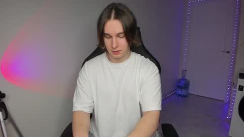 Vincent Strong online show from December 24, 2024, 8:33 am