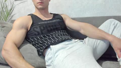 Snapshot of vincent_o chatting on December 24, 2024, 7:55 pm Vincent. uncut 18cm online show from December 24, 2024, 7:55 pm