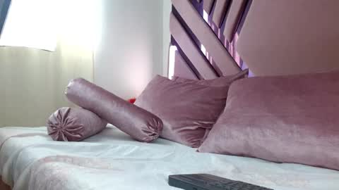 vinitryjhonson online show from December 1, 2025, 1:49 pm