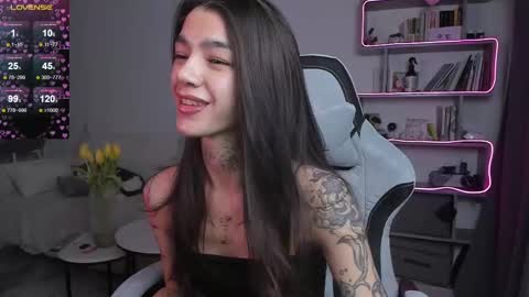 vinkitinkii online show from March 12, 2025, 6:51 am