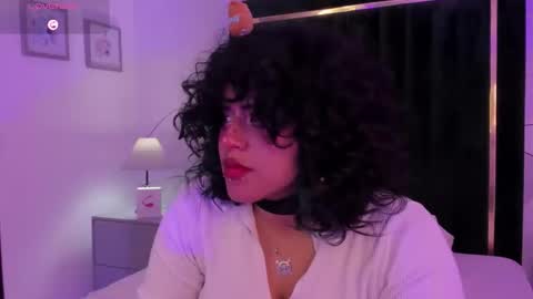 Vin  online show from April 10, 2026, 7:40 pm