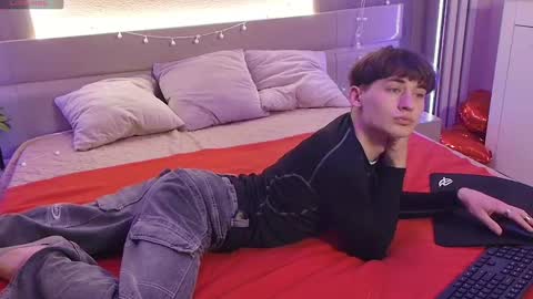 Snapshot of vinsant_x chatting on April 16, 2026, 8:04 am Vinsant online show from April 16, 2026, 8:04 am