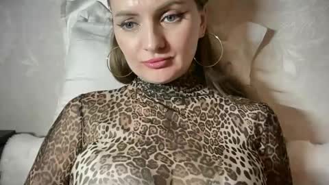 Funny  girl online show from April 14, 2026, 11:44 pm