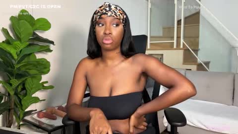 Fantasy Black Girl online show from March 27, 2026, 8:26 am