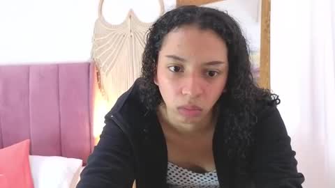 violet__15 online show from February 26, 2026, 12:04 pm