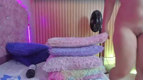 Snapshot of violet__taylor_ chatting on September 29, 2025, 2:27 am violet__taylor_ online show from September 29, 2025, 2:27 am