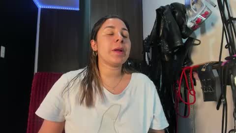 Snapshot of violet_bdsmx chatting on November 8, 2025, 2:01 am Kim online show from November 8, 2025, 2:01 am