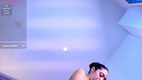 Snapshot of violet_giraldo chatting on November 21, 2025, 2:05 pm violet_giraldo online show from November 21, 2025, 2:05 pm