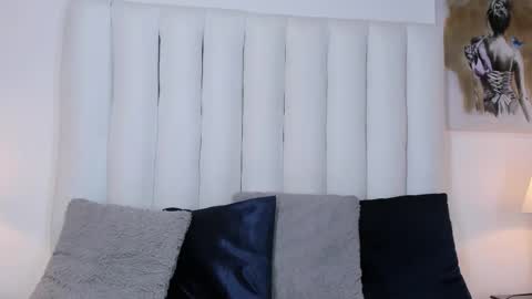 Snapshot of violet_queen2 chatting on January 18, 2026, 7:17 pm Mary online show from January 18, 2026, 7:17 pm