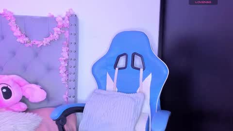 Snapshot of violet_rost chatting on September 8, 2025, 2:27 pm  Violet  online show from September 8, 2025, 2:27 pm