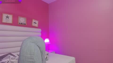 violet_sinclair online show from June 2, 2026, 11:34 am