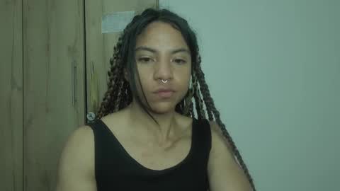 Snapshot of violet_smmithh chatting on December 13, 2024, 3:38 am Violet online show from December 13, 2024, 3:38 am