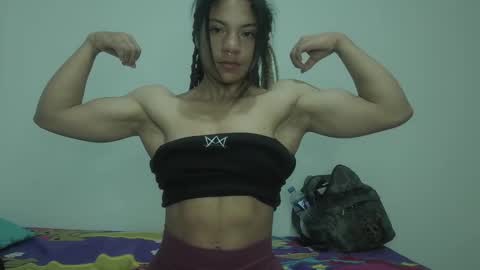 Snapshot of violet_smmithh chatting on December 21, 2024, 1:15 am Violet online show from December 21, 2024, 1:15 am