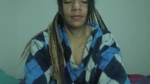 Snapshot of violet_smmithh chatting on January 2, 2025, 1:49 am Violet online show from January 2, 2025, 1:49 am