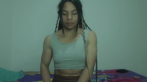 Snapshot of violet_smmithh chatting on January 28, 2025, 3:36 am Violet online show from January 28, 2025, 3:36 am