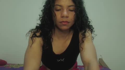 Snapshot of violet_smmithh chatting on February 25, 2025, 10:18 pm Violet online show from February 25, 2025, 10:18 pm
