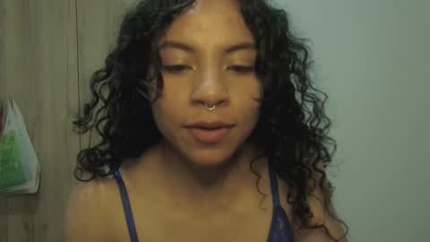 Snapshot of violet_smmithh chatting on March 1, 2025, 1:00 am Violet online show from March 1, 2025, 1:00 am