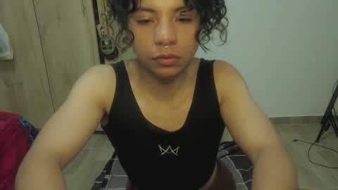 Snapshot of violet_smmithh chatting on March 12, 2025, 11:33 pm Violet online show from March 12, 2025, 11:33 pm