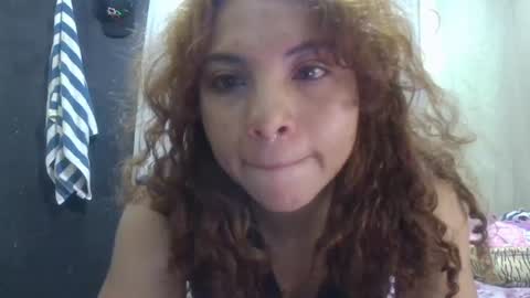 Snapshot of violet_smmithh chatting on June 14, 2026, 2:24 am Violet online show from June 14, 2026, 2:24 am