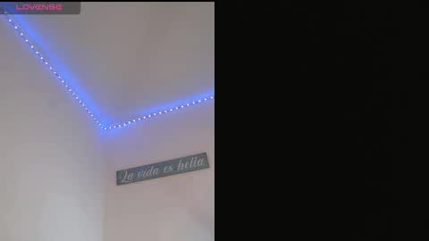 violeta online show from October 13, 2025, 10:32 pm