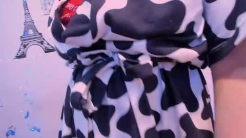 Violeta online show from April 21, 2026, 2:51 am