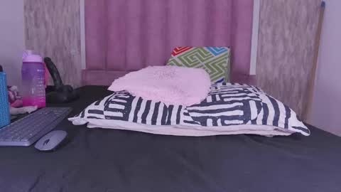 violeta london online show from September 9, 2025, 11:54 am