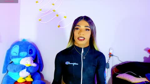 violeta_m_ online show from May 15, 2026, 5:25 am