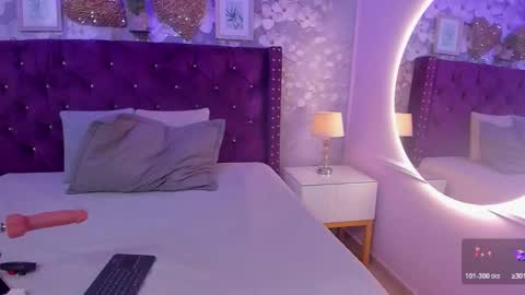 violeta_medina online show from October 19, 2025, 11:33 am