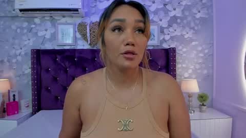 Snapshot of violeta_medina chatting on June 23, 2026, 3:15 am violeta_medina online show from June 23, 2026, 3:15 am