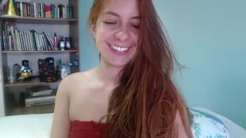 Snapshot of violeta_peter69 chatting on May 17, 2026, 9:44 pm Violeta Peter online show from May 17, 2026, 9:44 pm