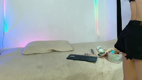violeta sofia 16 online show from June 6, 2026, 2:16 am
