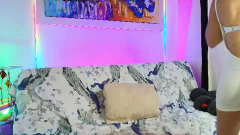 violeta sofia 16 online show from July 18, 2026, 2:49 am