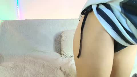 violeta sofia 16 online show from July 25, 2026, 3:26 am