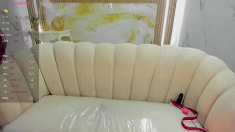 IG violeta sub online show from November 28, 2025, 1:25 pm