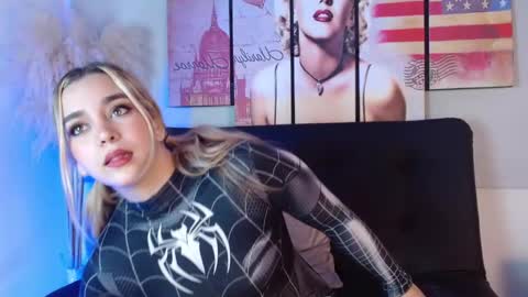 Snapshot of violetarainn chatting on February 5, 2026, 11:48 am Violeta online show from February 5, 2026, 11:48 am