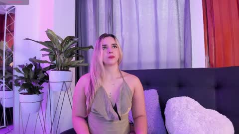 Snapshot of violetarainn chatting on March 30, 2026, 11:55 am Violeta online show from March 30, 2026, 11:55 am