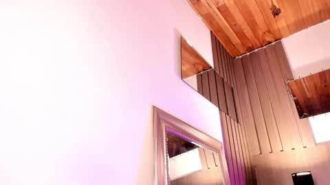 Violet online show from February 13, 2026, 2:46 pm