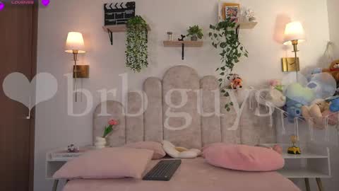 violeth___ online show from March 27, 2026, 1:00 pm