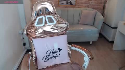 violeth_b online show from December 24, 2024, 1:06 pm