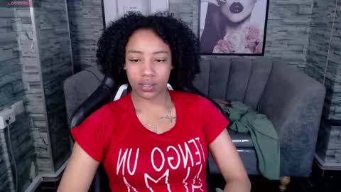 violeth_b online show from September 12, 2025, 12:49 pm