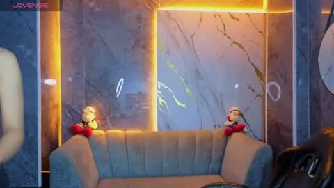 violeth_b online show from June 30, 2026, 1:23 pm