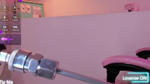 Violeth Hill online show from November 7, 2025, 7:36 pm