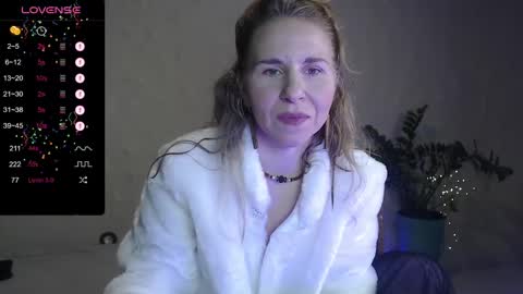 Snapshot of violetplath chatting on February 1, 2025, 9:08 pm Violet  next stream December 6 online show from February 1, 2025, 9:08 pm