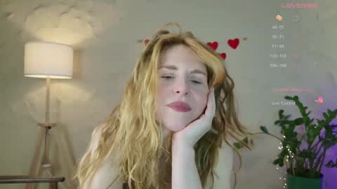 Snapshot of violetplath chatting on February 16, 2025, 2:21 pm Violet  next stream December 6 online show from February 16, 2025, 2:21 pm