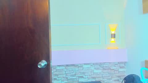 violetsmith online show from December 16, 2024, 2:47 am