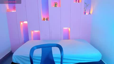 violetsmith online show from January 9, 2025, 8:11 pm