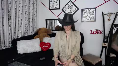Snapshot of violetta_afrodita chatting on October 14, 2025, 2:12 am violetta_afrodita online show from October 14, 2025, 2:12 am