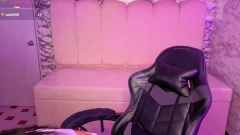 Violetta  online show from April 3, 2026, 1:09 pm